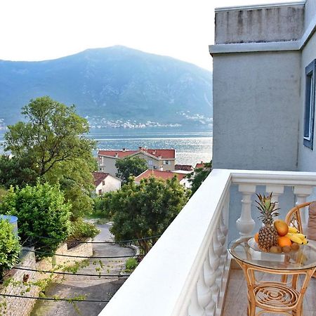 Apartments Sea Star Котор Екстер'єр фото