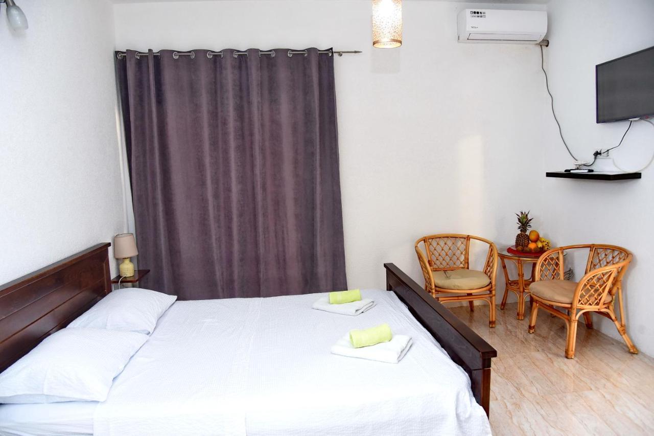 Apartments Sea Star Котор Екстер'єр фото