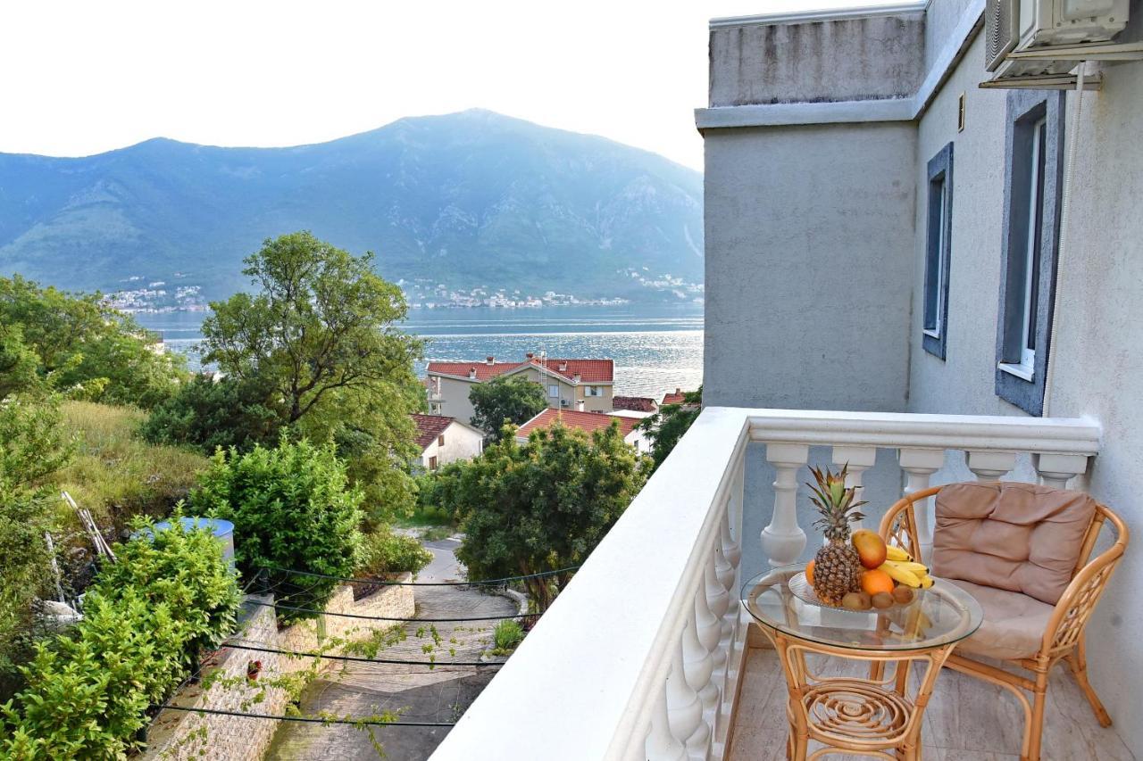 Apartments Sea Star Котор Екстер'єр фото