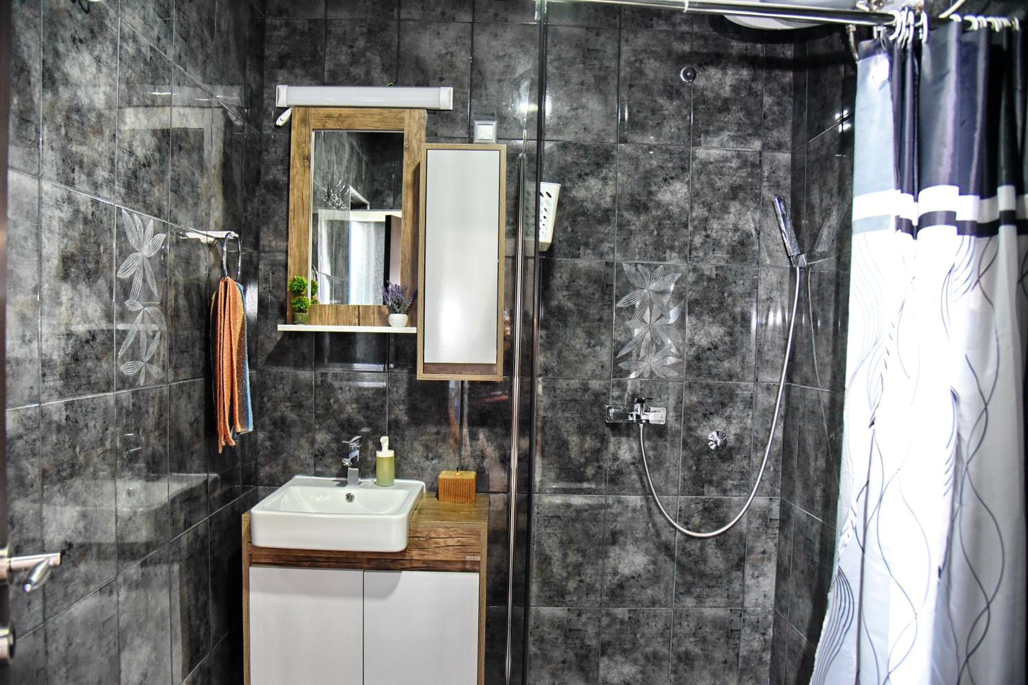 Apartments Sea Star Котор Екстер'єр фото